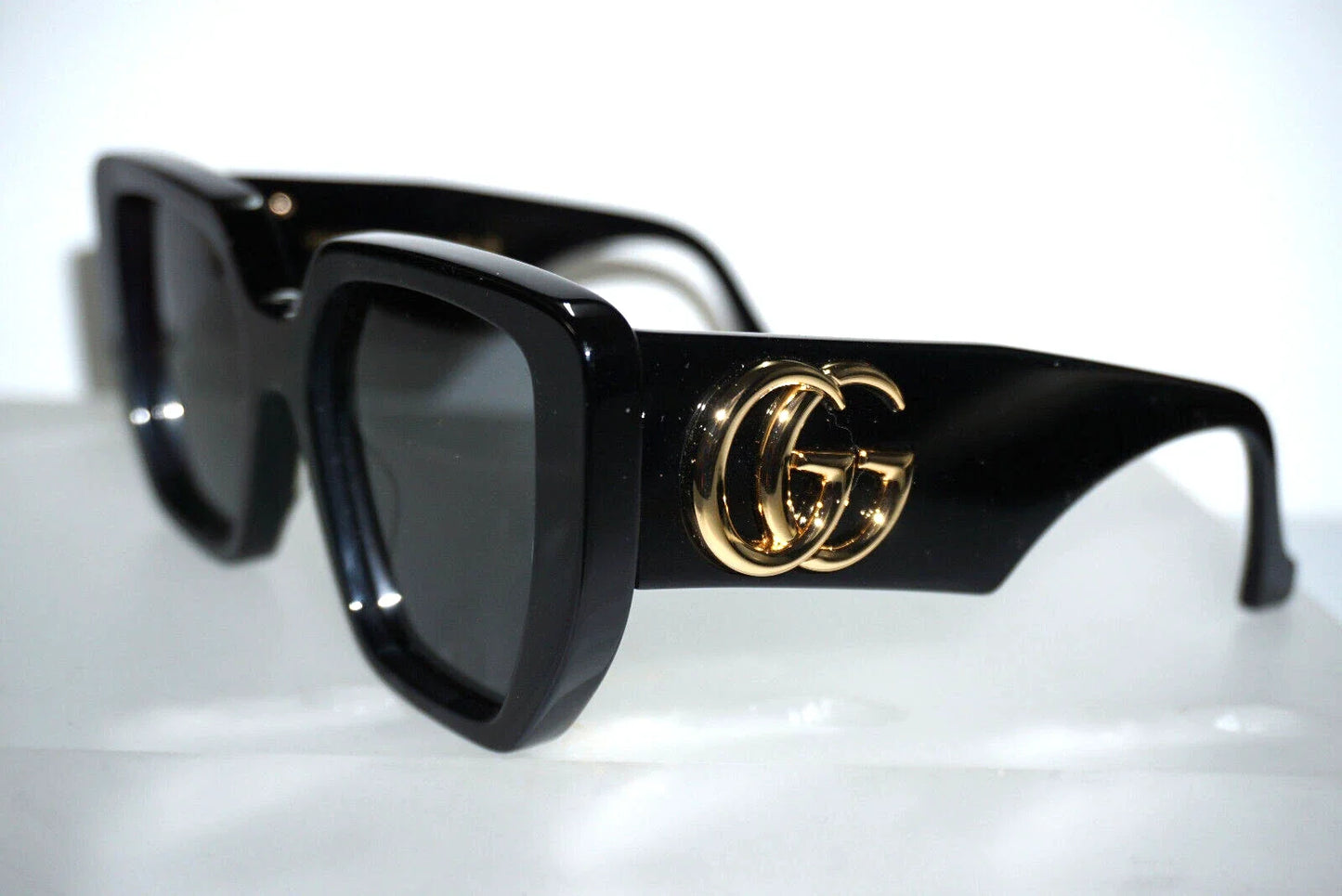 Gucci Women's Oversized Square Sunglasses Black Frame Grey Lenses